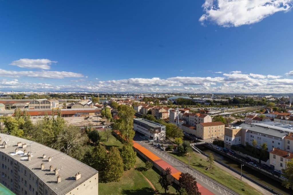 Renovated 2-Bed Apartment 2 Min From Lyon Oullins Exterior photo